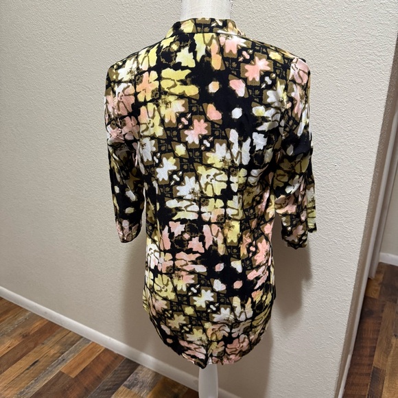 Blue Ginger - Pleated Button-Up Tunic Blouse - Made of 100% Raton - Size Small - Picture 6 of 16